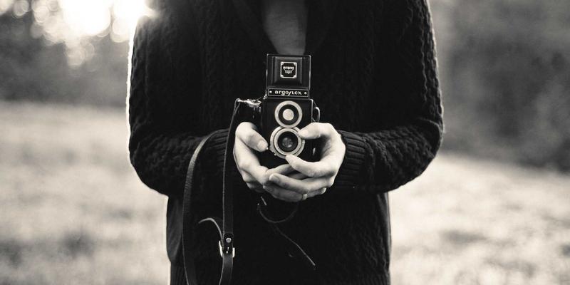 原木风花艺设计如何融入生活？鲜花订阅模式深度分析与选择指南