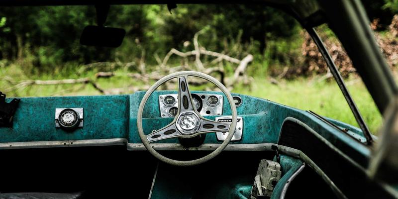 花艺新趋势：用鲜花配送的花束制作天然香薰与干花包